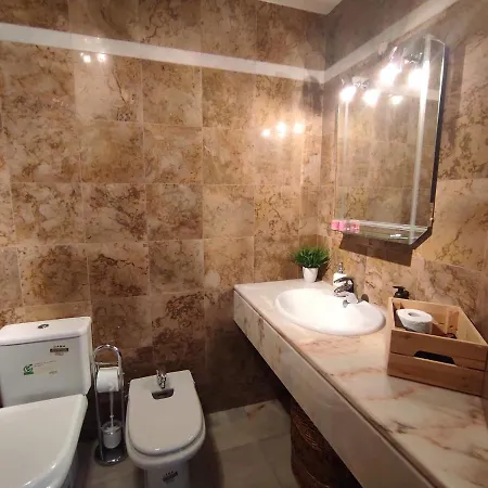 Willa Magna Near The Strip With Bbq, Ac, Balcony, Parking, 4 Tvs And Free Wifi *