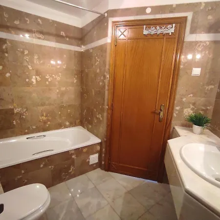 Willa Magna Near The Strip With Bbq, Ac, Balcony, Parking, 4 Tvs And Free Wifi *