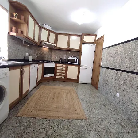 Magna Near The Strip With Bbq, Ac, Balcony, Parking, 4 Tvs And Free Wifi 别墅 阿尔布费拉