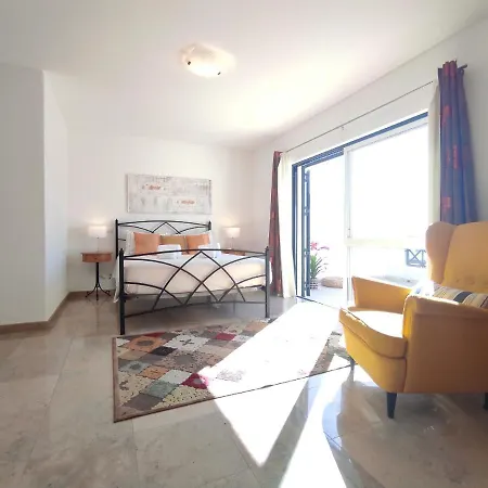 Magna Near The Strip With Bbq, Ac, Balcony, Parking, 4 Tvs And Free Wifi Вилла Албуфейра