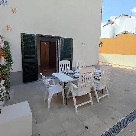 Magna Near The Strip With Bbq, Ac, Balcony, Parking, 4 Tvs And Free Wifi فيلة *